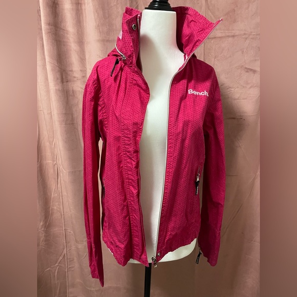 Bench Coat Size LG - Picture 1 of 6